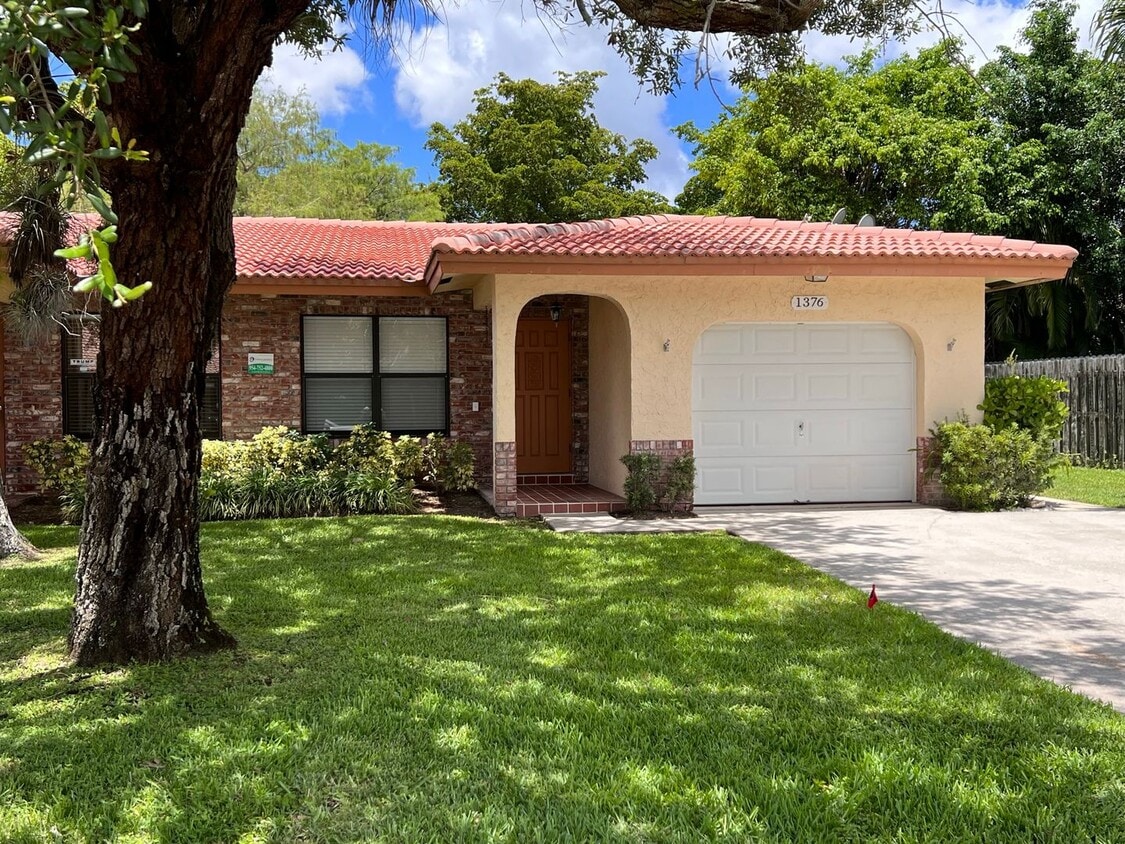 Photo - 1372-1376-1376 NW 93rd Terrace (Coral Springs, FL)
