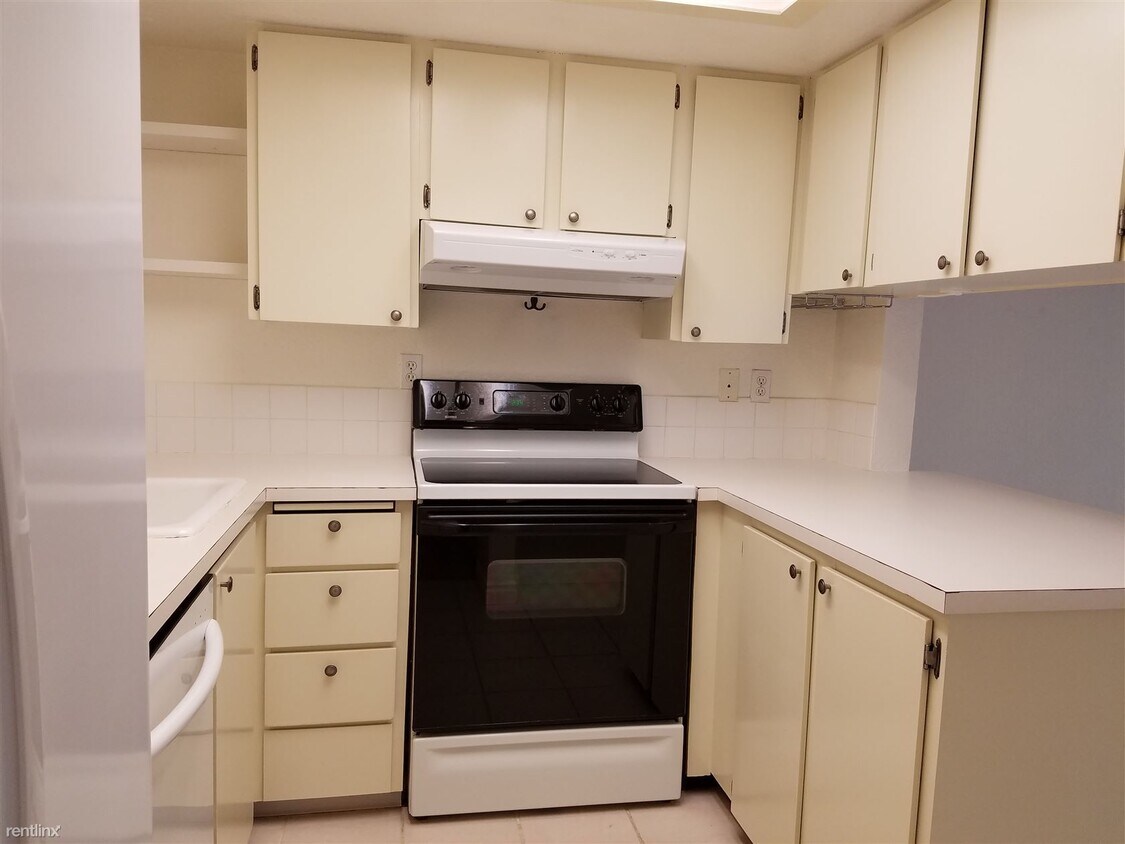 Primary Photo - 2 br, 2 bath Condo - CedarCreek D101