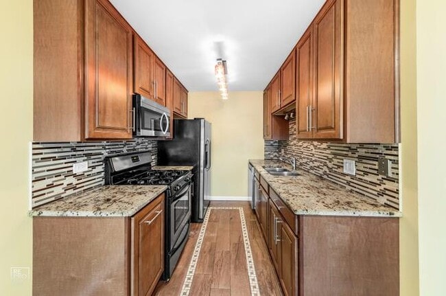 Foto del edificio - 636 Forum Dr