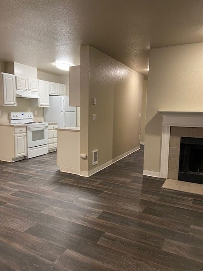 Interior Photo - Signature Apartments