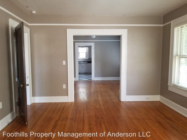 Building Photo - 3 br, 1 bath House - 1404 Park Ave