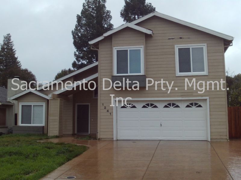 Primary Photo - 1241 Woodside Glen Way