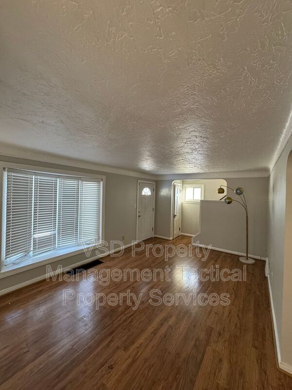 Foto del edificio - 12930 Havana Rd