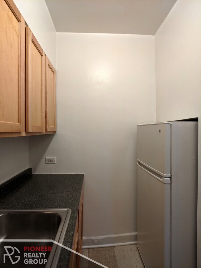 Foto del edificio - 537 W Arlington Pl