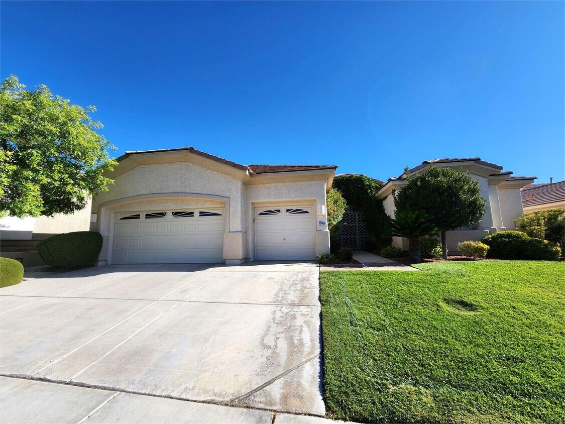 Primary Photo - Spacious, Upgraded Single-Story Home in Su...