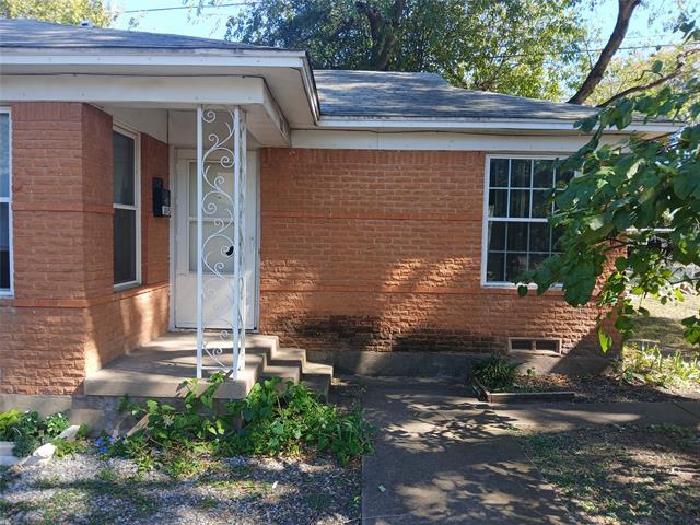 Building Photo - 3015 Avon St