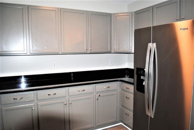 Building Photo - Pawleys Retreat