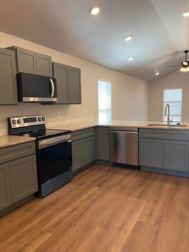 Foto del edificio - 2119 Langford Ave