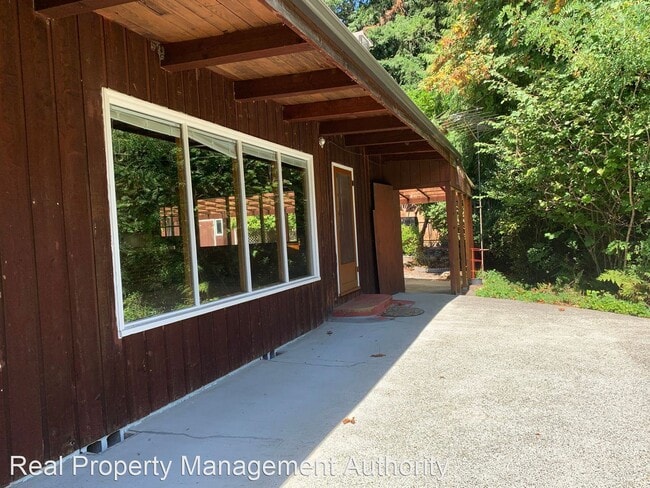 Building Photo - 2 br, 1 bath House - 71 Laurel LN SO