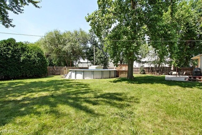 Building Photo - 409 N Franklin St