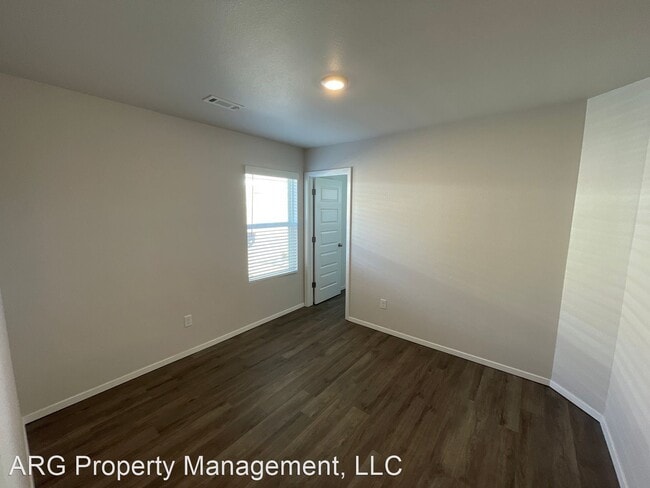 Building Photo - 4 br, 2 bath House - 1742 Loveland Street