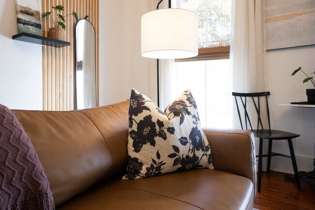 Foto del edificio - 505 East McDonough Street-SI ID1359172P