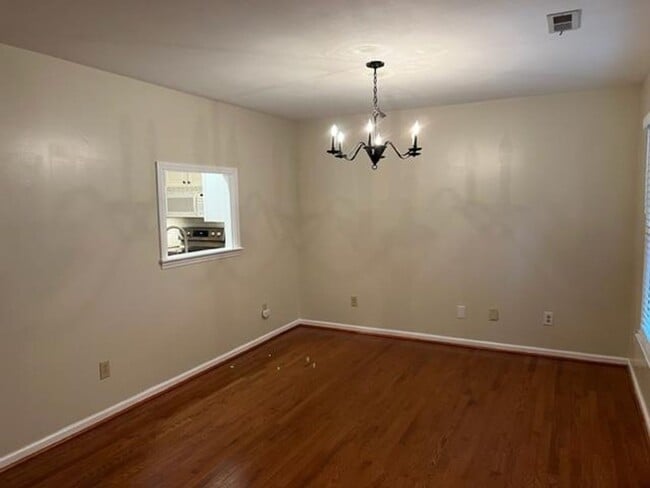Building Photo - 1551 Woodcroft Dr
