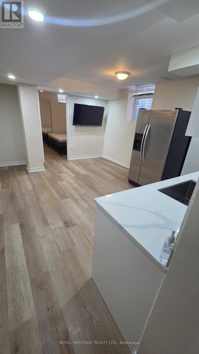 Building Photo - 49 Everingham Cir