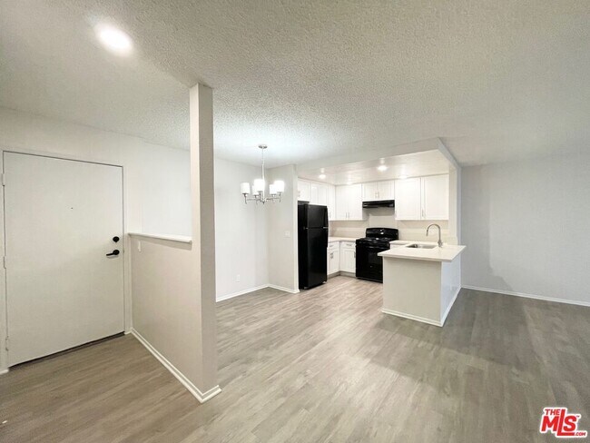 Foto del edificio - 6228 Fulton Ave