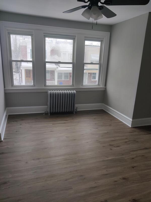 Building Photo - 5811 N Woodstock St