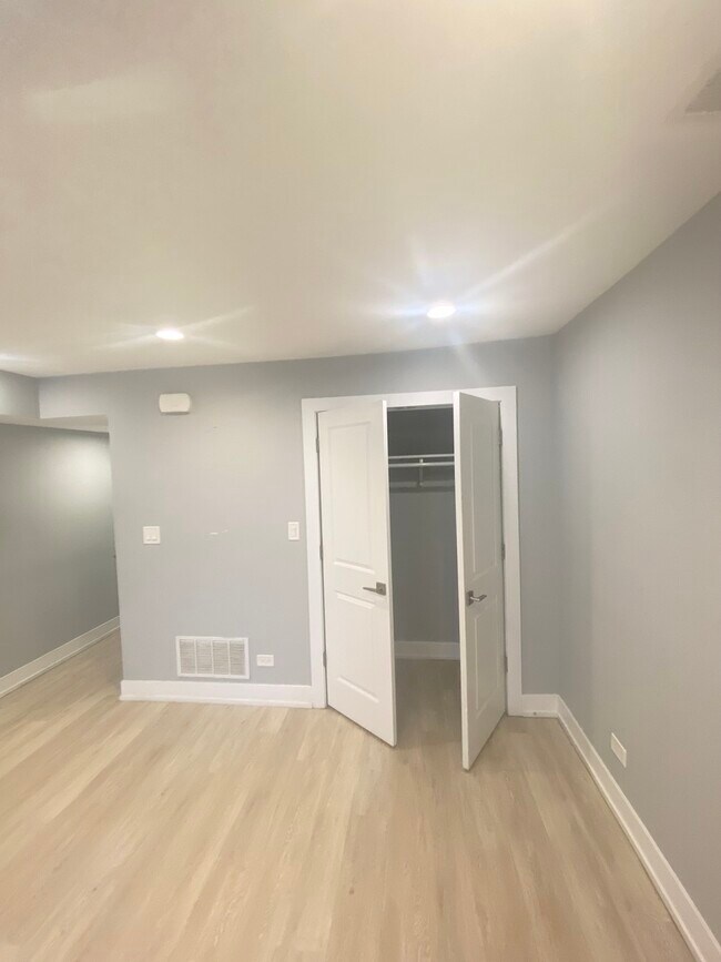 Foto del edificio - 2223 W Washington Blvd