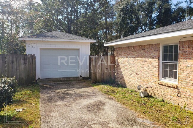 Foto del edificio - Beautiful 4 Bed 2 Bath Home in Daphne!!