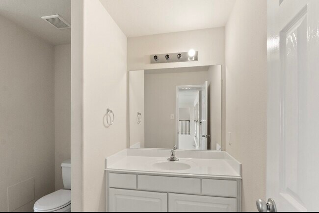 Foto del edificio - 21627 Cozy Hollow Ln