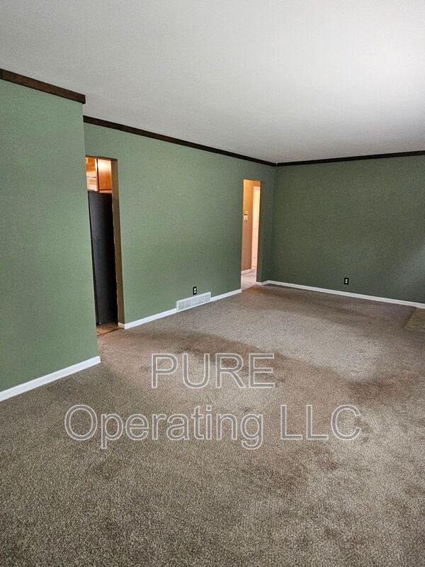 Building Photo - 1501 Freeman Dr