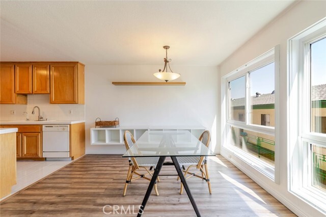 Foto del edificio - 13543 Moorpark St