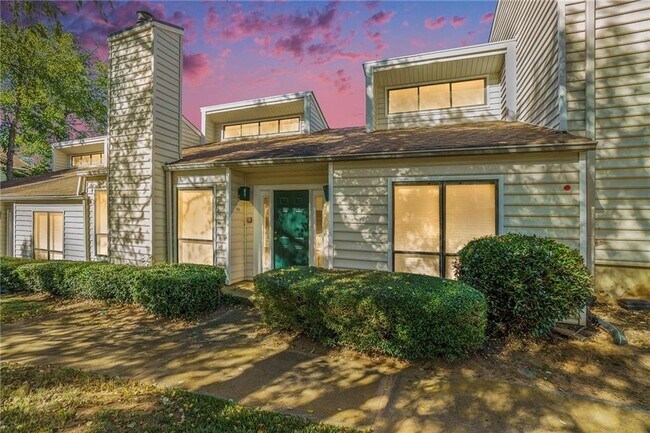 Foto del edificio - 603 Serramonte Dr