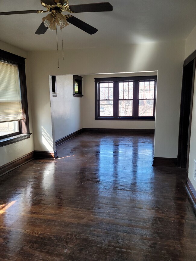 Foto del edificio - 5048 Devonshire Ave