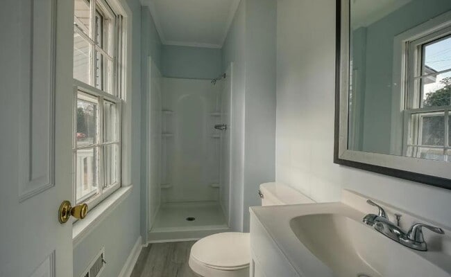 Building Photo - 402 Marcella Dr