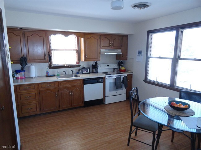 Foto del edificio - 4052 Winfield Ter