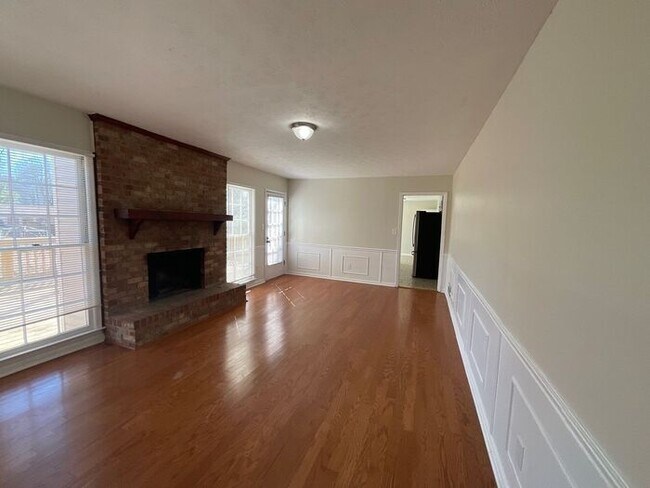 Building Photo - 5007 Fieldgreen Crossing