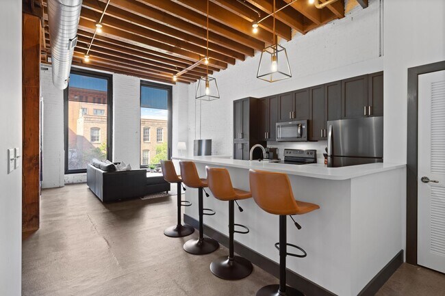 Building Photo - Peper Lofts @ Laclede's Landing