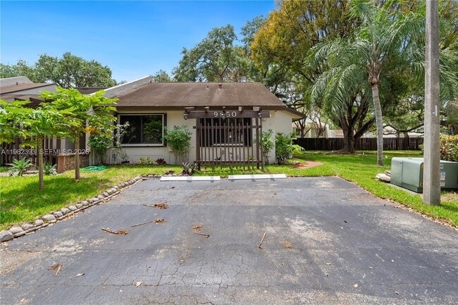 Building Photo - 9850 NW 15th Ct