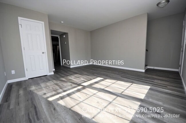 Building Photo - 5 Apache-