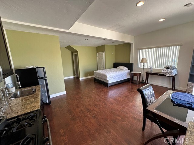 Foto del edificio - 33536 Valle Rd