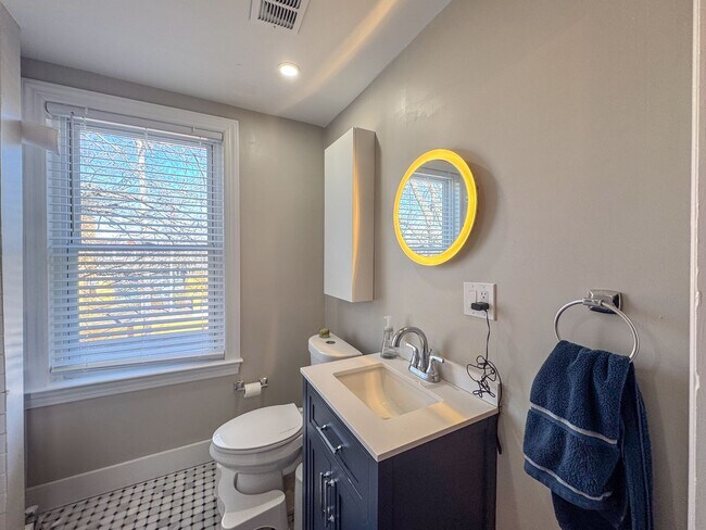 Photo - 508 Chapel St Apartment