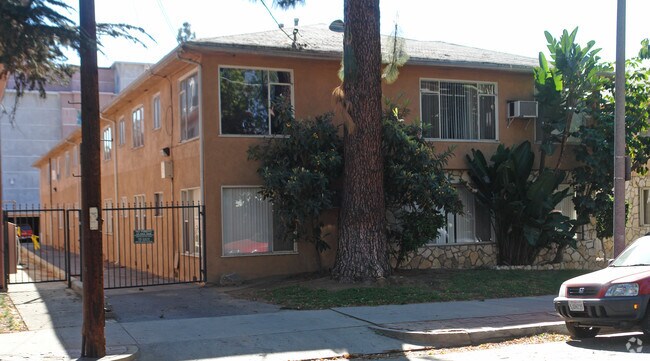 Building Photo - 250 N Oakland Ave