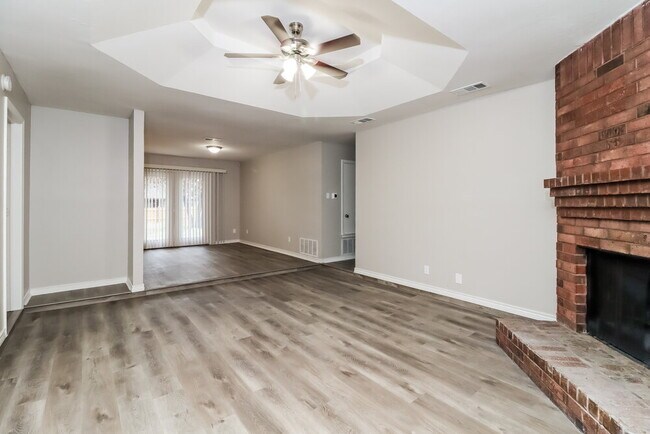 Foto del edificio - 6401 Springfield Dr