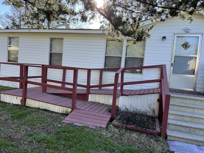Building Photo - 55 Swan Ln