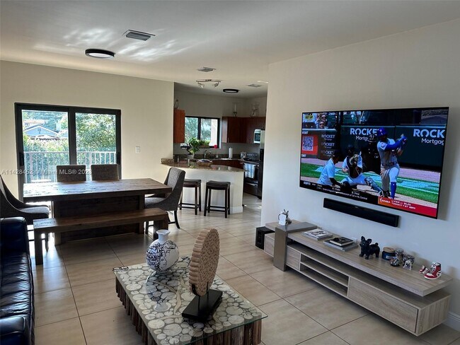 Foto del edificio - 1053 SW 29th Ct