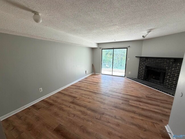 Foto del edificio - 4931 Cotton Row NW