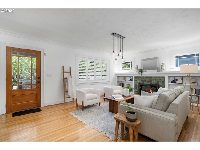 Sala de estar - 2605 NE 35th Ave