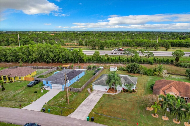 Building Photo - 2887 SW Ann Arbor Rd