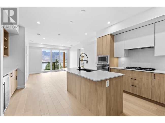 Building Photo - 9652 Benchland Dr