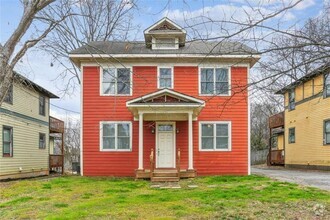 Building Photo - 866 Washington St SW