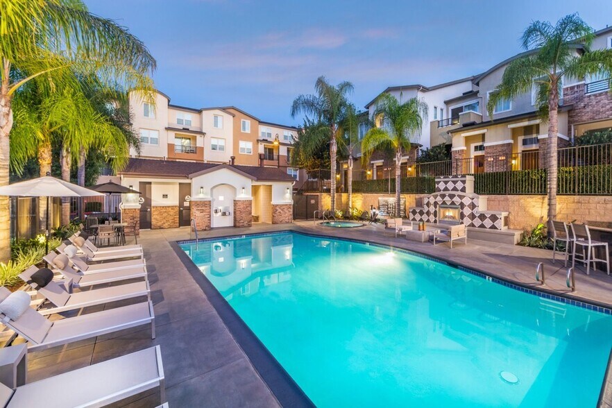 5295 Kona Springs Ln