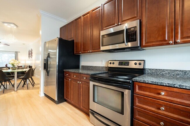 Foto del edificio - 4910 Lake Palmetto Ln