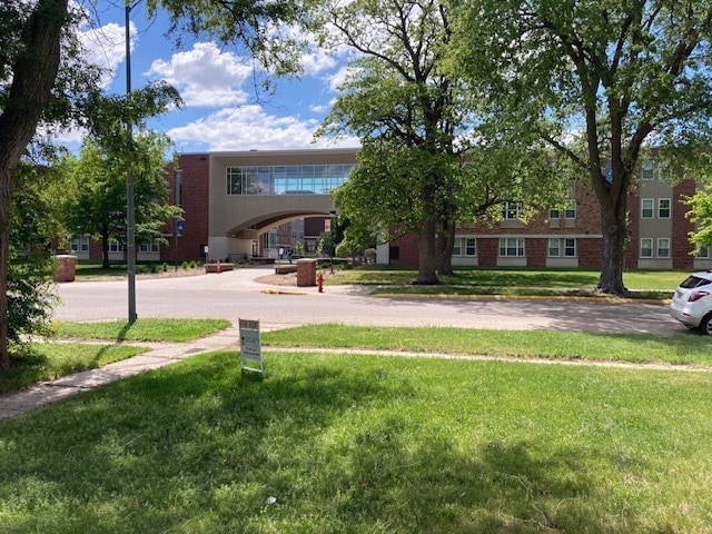 Building Photo - 819 W 26th St