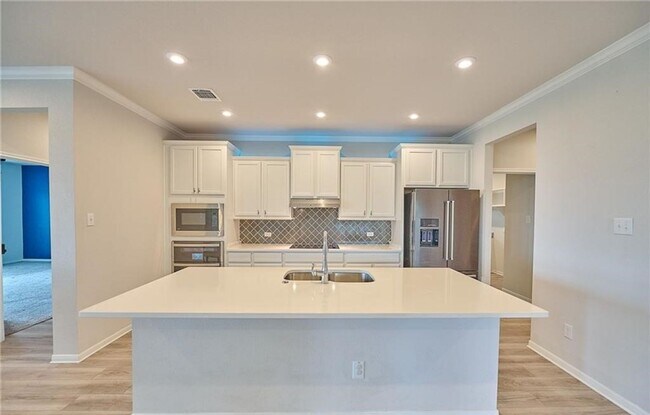 Foto del edificio - Price Drop!  Viewable Now!