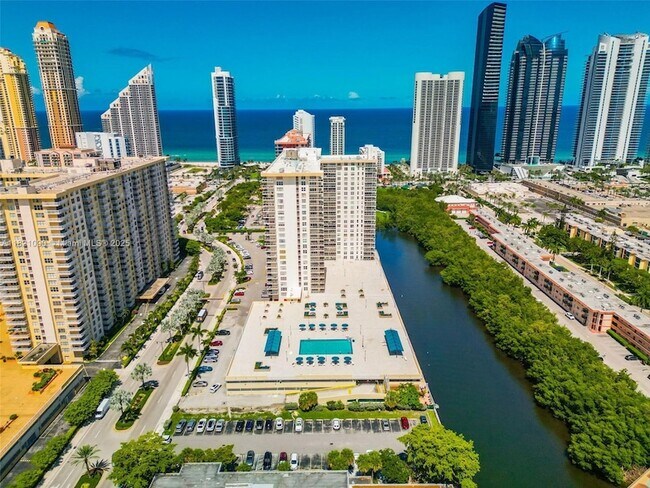 Foto del edificio - 230 174th St