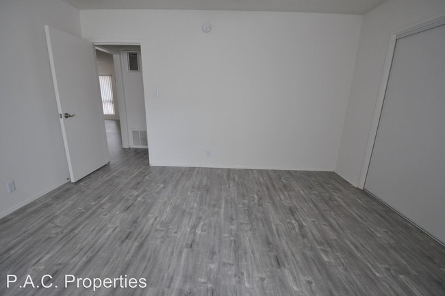 Foto del edificio - 849 N McCadden